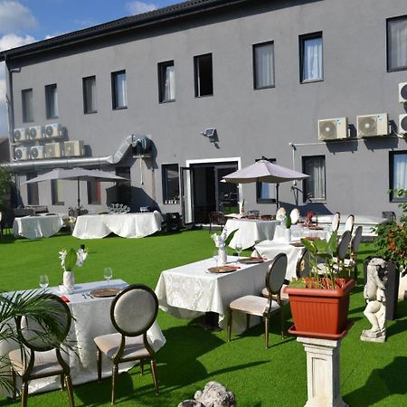 Hotel Noe Residence Timisoara Exterior foto